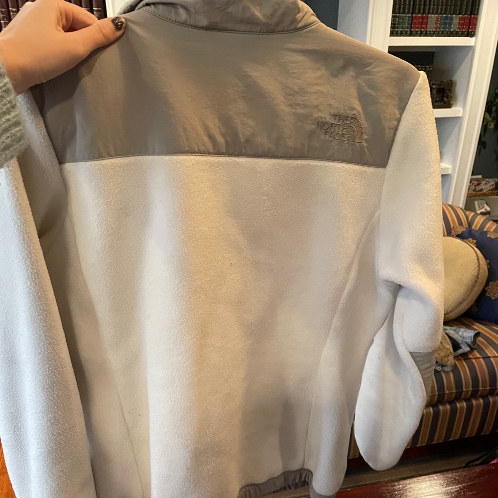 North face jacket - Picture 3 of 3